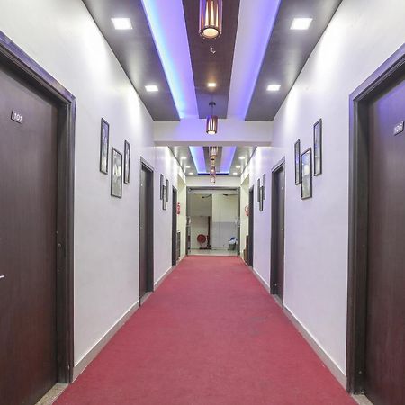 Collection O Shyam Vatika Banquet And Rooms Сурат Экстерьер фото